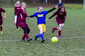 Bild 179 - B-Juniorinnen TSV Gnutz o.W. - SV Henstedt Ulzburg II : Ergebnis: ca. 5:0
